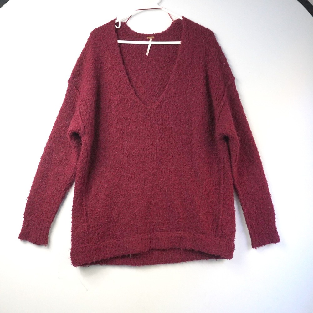 FREE PEOPLE Boucle Sweater‎ Oversized V-neck XS Womens Burgundy Chunky Soft